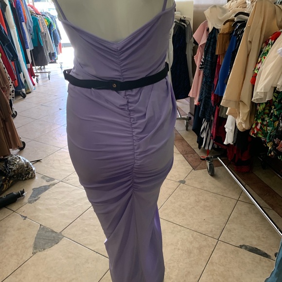 Beautiful dress - Picture 2 of 4